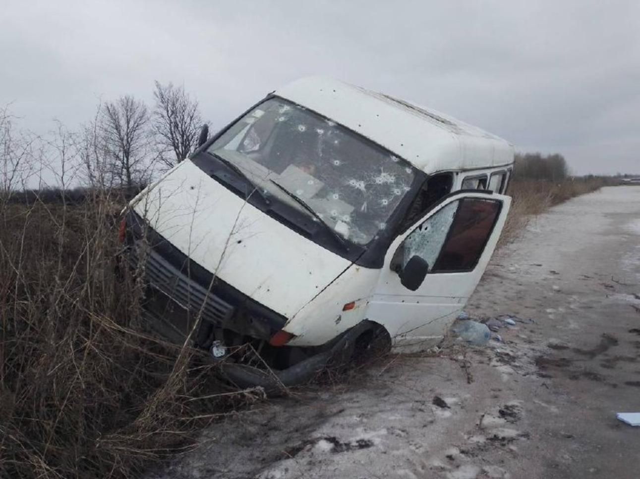 Под Конотопом в Сумской области россияне расстреляли гражданских в автомобиле