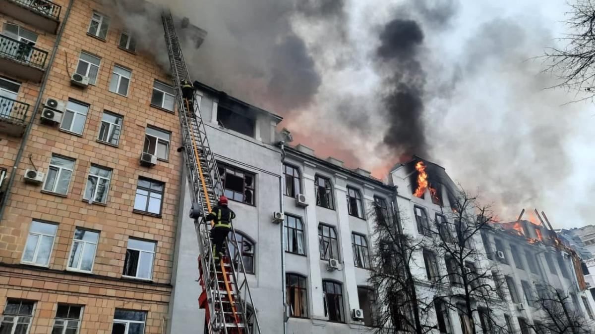 Окупанти завдавали удару біля телевежі у Харкові: Суспільне частково припинило мовлення - 24 Канал