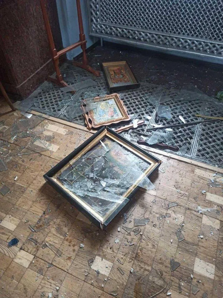 Російський снаряд влучив в Успенський собор Харкова, де були люди