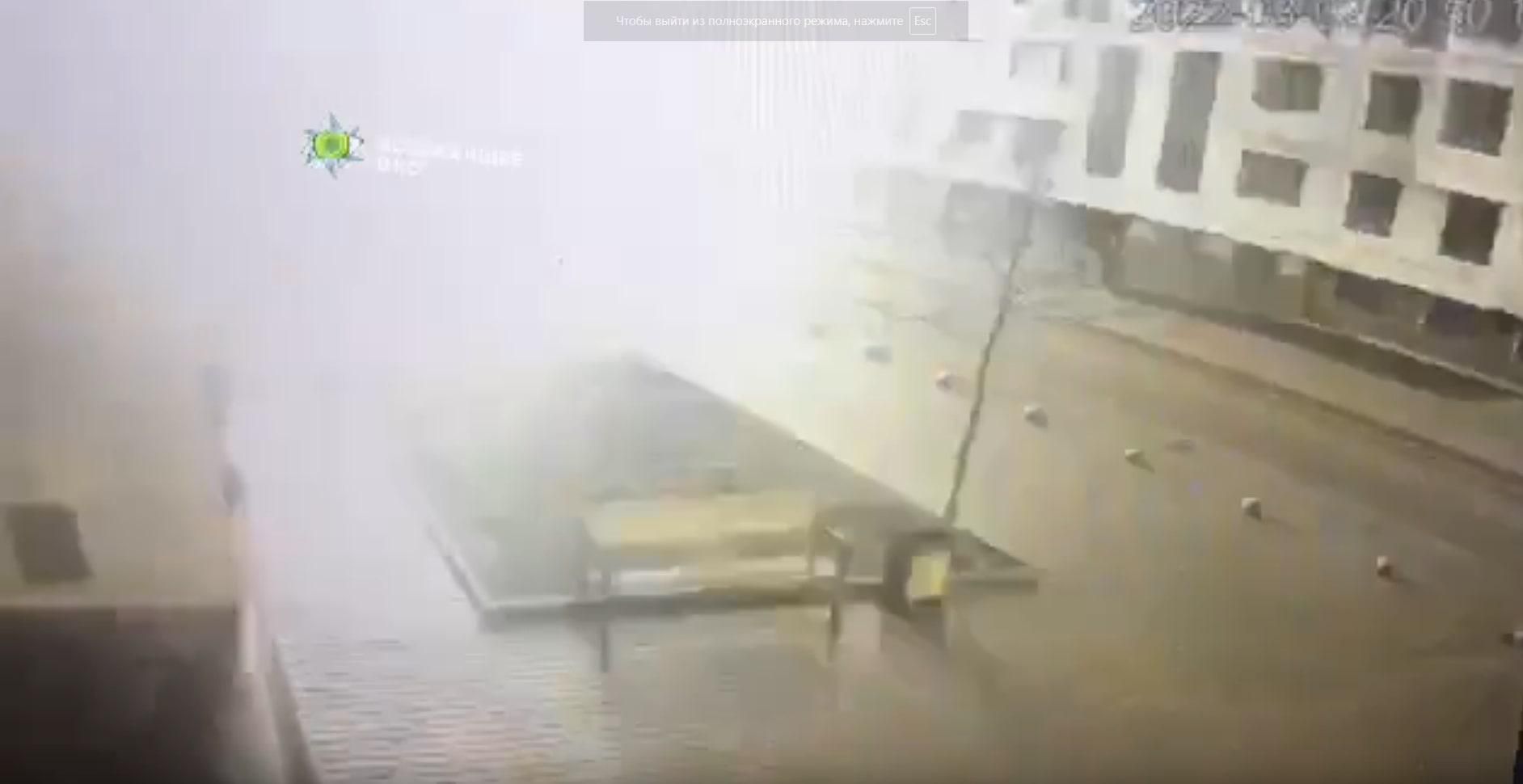 Прорыв теплотрассы в Киеве отремонтируют до утра, – Геращенко Прорыв теплотрассы в Киеве отремонтируют до утра, – Геращенко