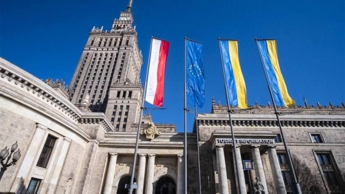 Варшава – у синьо-жовтих кольорах: натхненні фото з польської столиці - 24 Канал Варшава – у синьо-жовтих кольорах: натхненні фото з польської столиці - 24 Канал