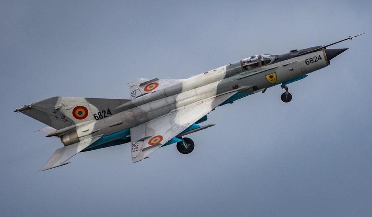 У Румынии пропал самолет Миг-21 над Черным морем, вертолет спасателей тоже разбился: 7 погибших У Румынии пропал самолет Миг-21 над Черным морем, вертолет спасателей тоже разбился: 7 погибших