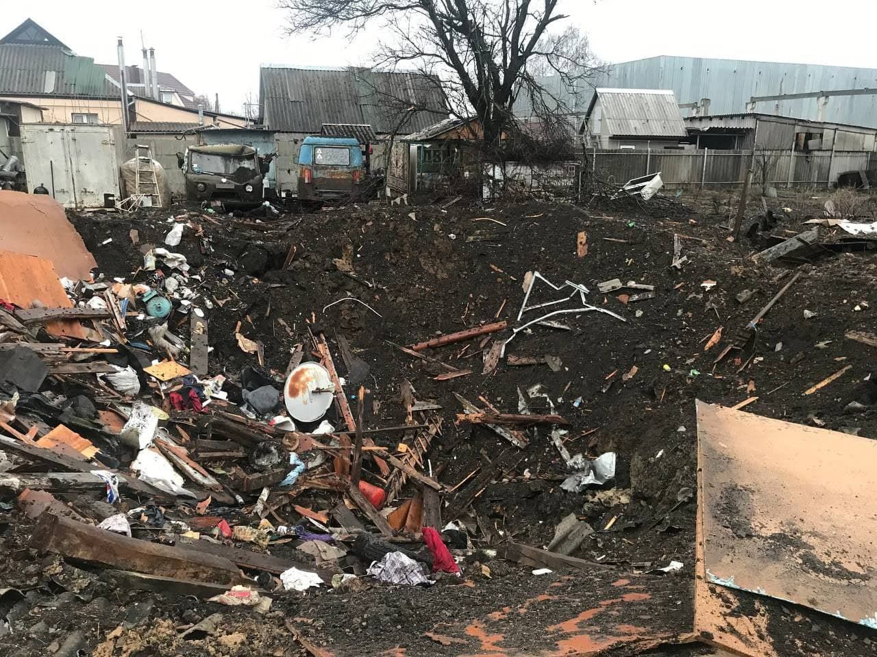 Ахтырка приходит в себя после мощных артиллерийских ударов: фото и видео последствий Ахтырка приходит в себя после мощных артиллерийских ударов: фото и видео последствий