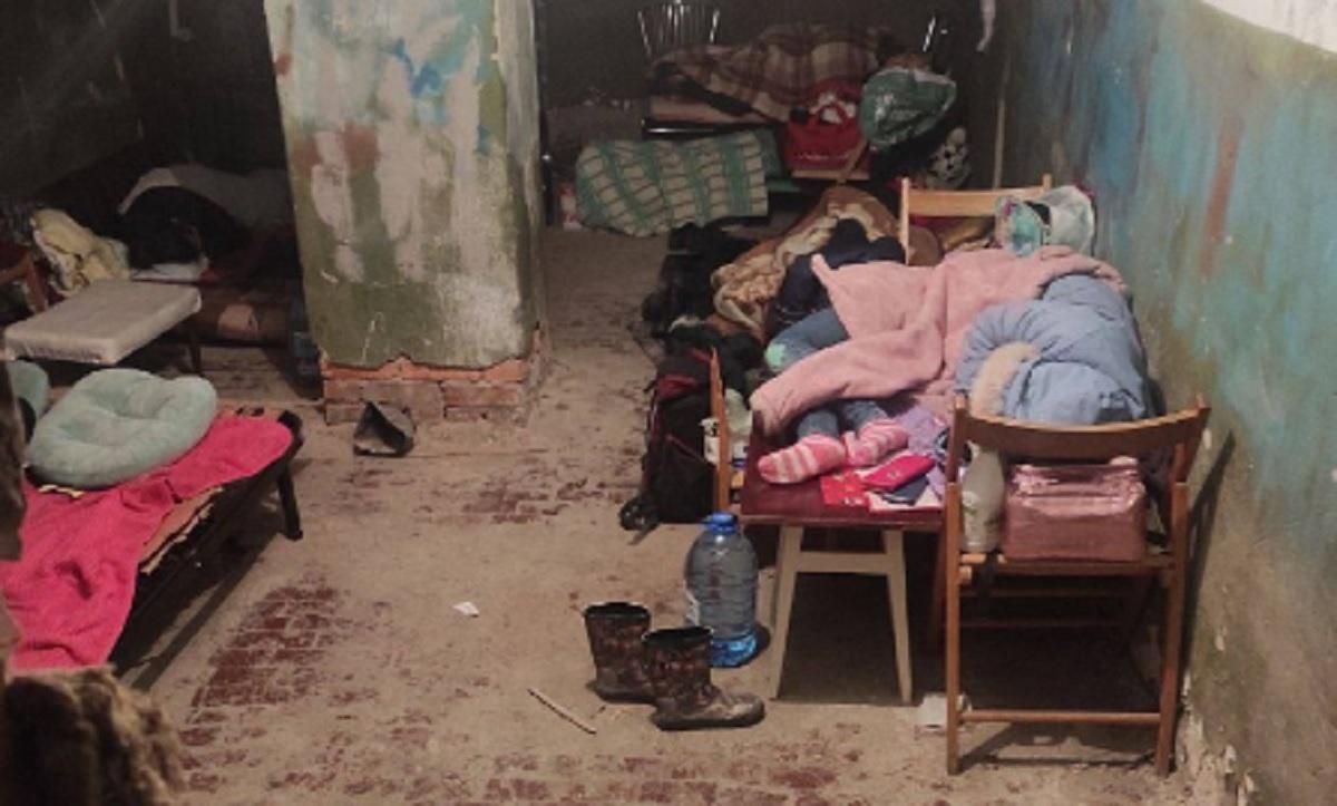 Вранці – чай, ввечері – сльози за містом, вночі – страх тиші, – харків'яни, які живуть в укритті - Харків Вранці – чай, ввечері – сльози за містом, вночі – страх тиші, – харків'яни, які живуть в укритті - Харків