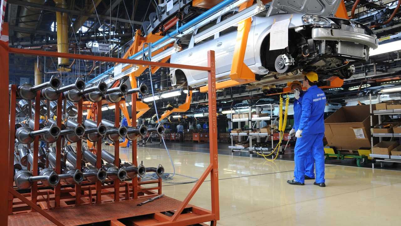 Перші проблеми: російський ВАЗ на 4 дні зупинить випуск машин через брак компонентів - 24 Канал Перші проблеми: російський ВАЗ на 4 дні зупинить випуск машин через брак компонентів - 24 Канал