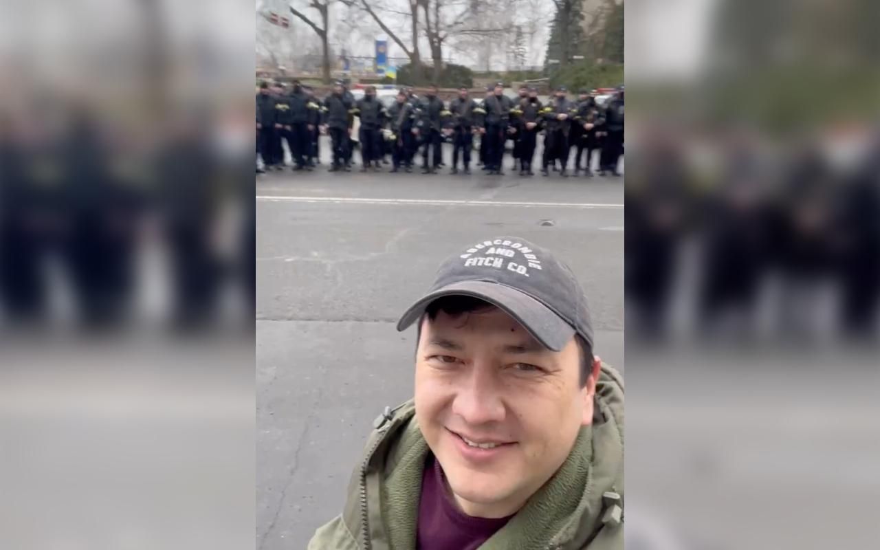 "Русский военный корабль – пошел н***й": в Николаеве готовы к встрече с врагом "Русский военный корабль – пошел н***й": в Николаеве готовы к встрече с врагом