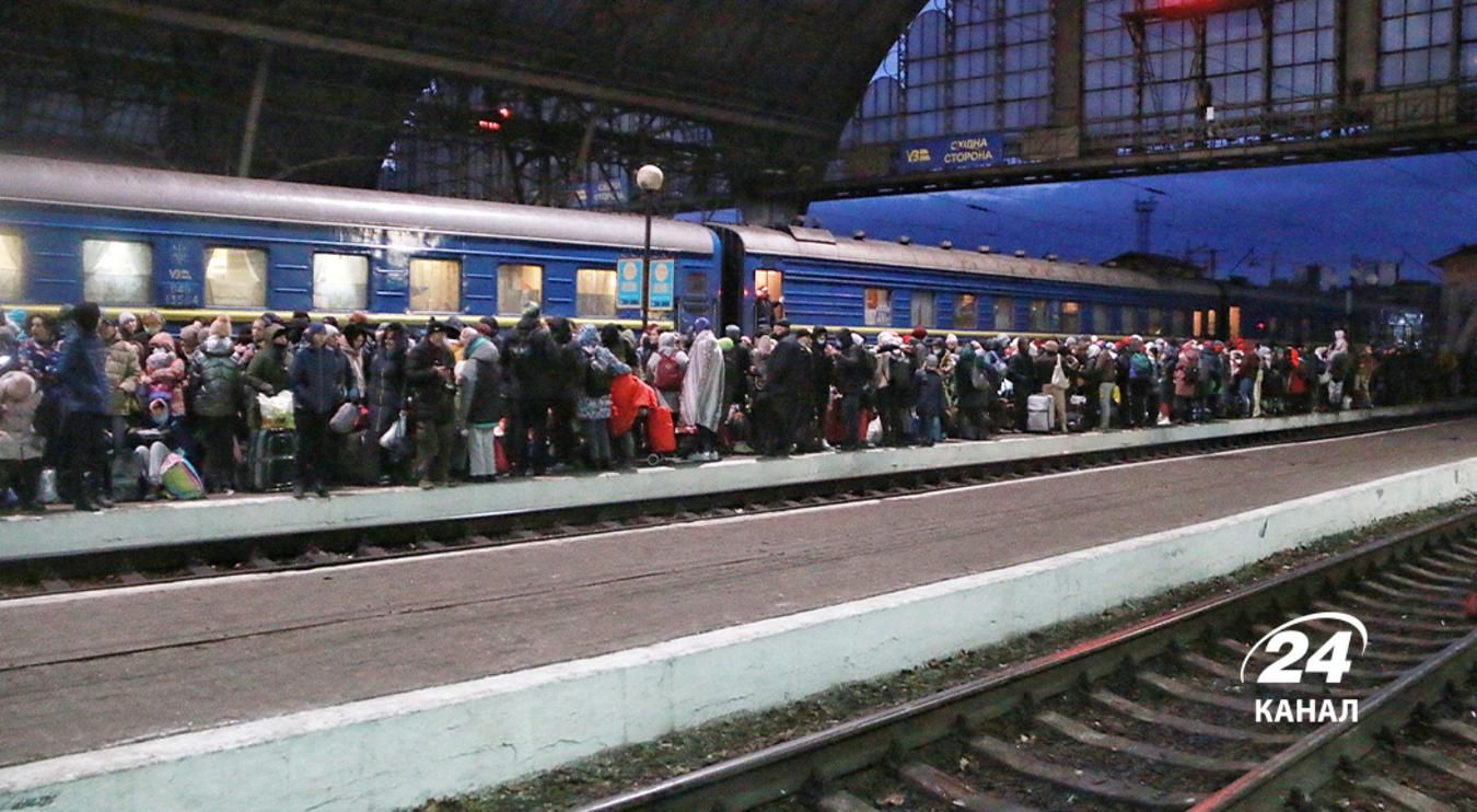 Укрзализныця делает все рейсы с востока и центра эвакуационными и закрывает продажу билетов - 24 Канал Укрзализныця делает все рейсы с востока и центра эвакуационными и закрывает продажу билетов - 24 Канал