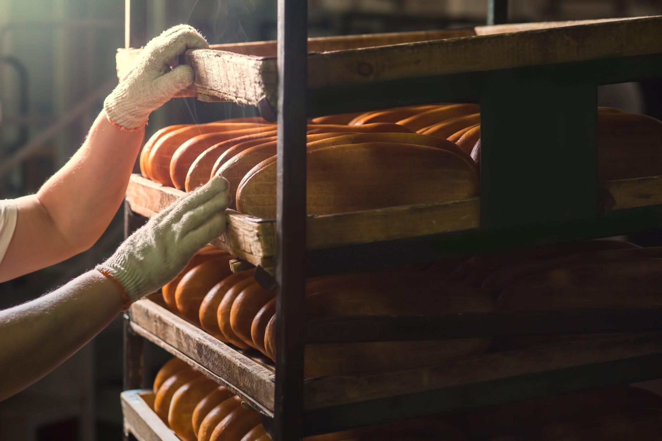 В Херсоне будут бесплатно раздавать хлеб: адреса пунктов выдачи