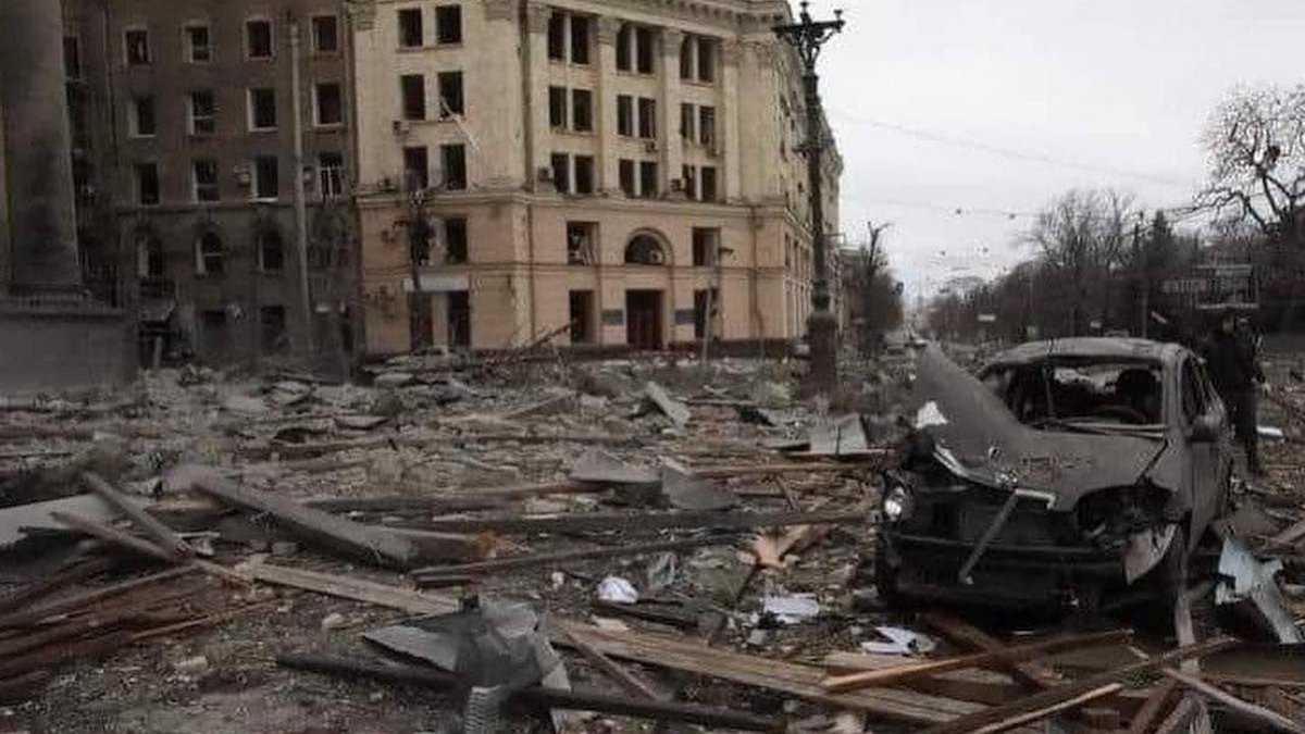 Остались руины: как выглядит центр Харькова после бомбардировок Остались руины: как выглядит центр Харькова после бомбардировок