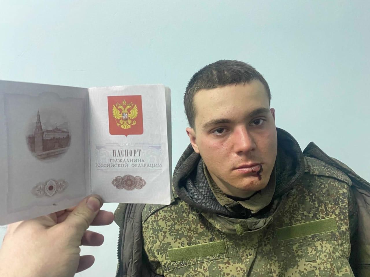 Під Миколаєм велика група окупантів здалася у полон: ексклюзивні фото та відео - 24 Канал Під Миколаєм велика група окупантів здалася у полон: ексклюзивні фото та відео - 24 Канал