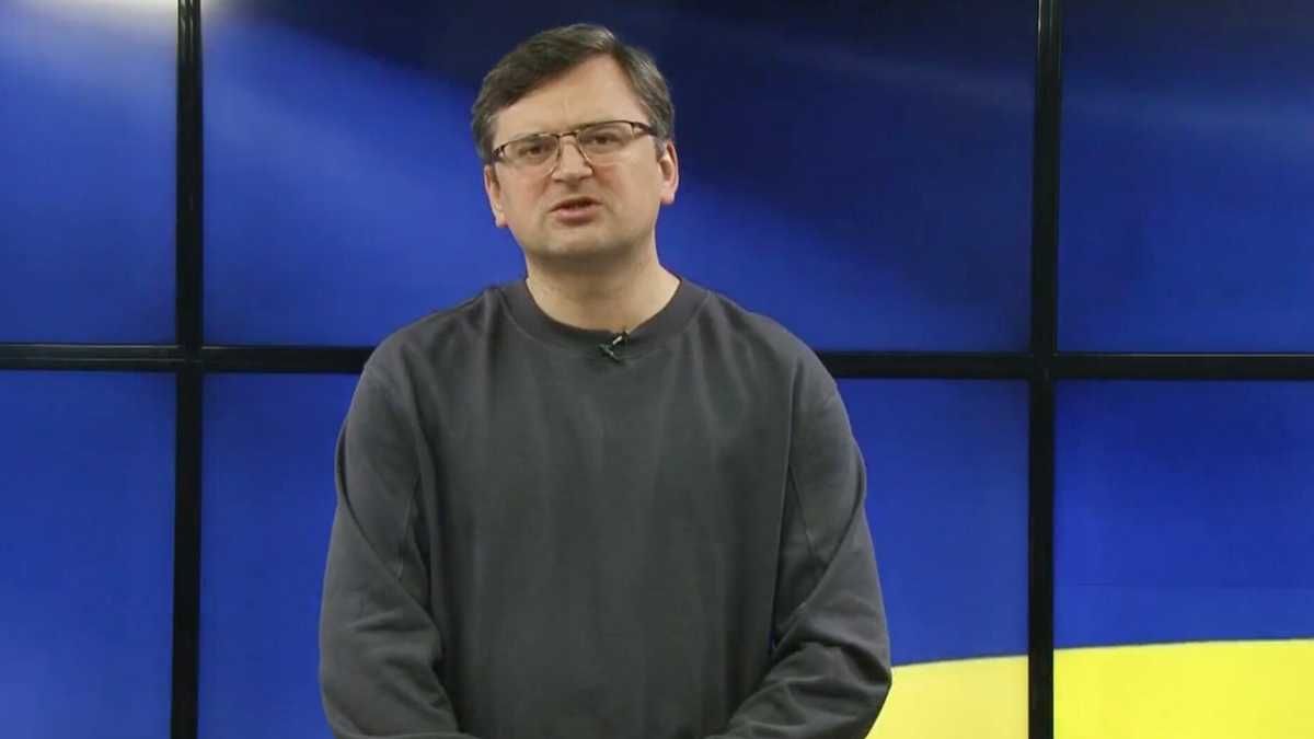 Російські олігархи відчайдушно пробують вивести гроші з Росії, і ми знаємо куди, – Кулеба - 24 Канал Російські олігархи відчайдушно пробують вивести гроші з Росії, і ми знаємо куди, – Кулеба - 24 Канал