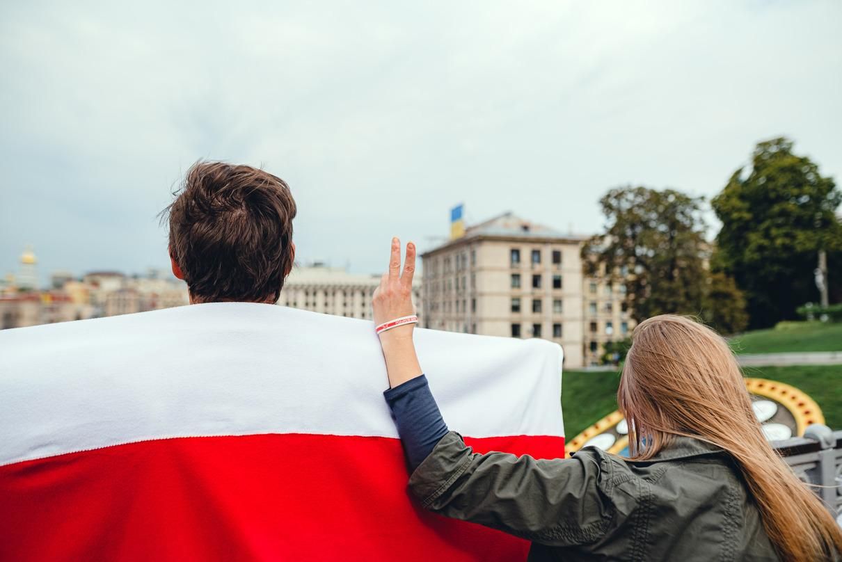 Білоруська армія воювати не хоче, просить перейти на бік України, – спікерка Тихановської - 24 Канал