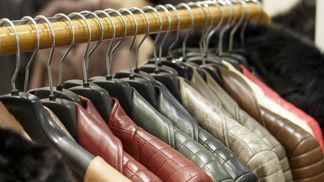 Asos, Farfetch, Mytheresa и другие ритейлеры остановили доставку одежды в Россию