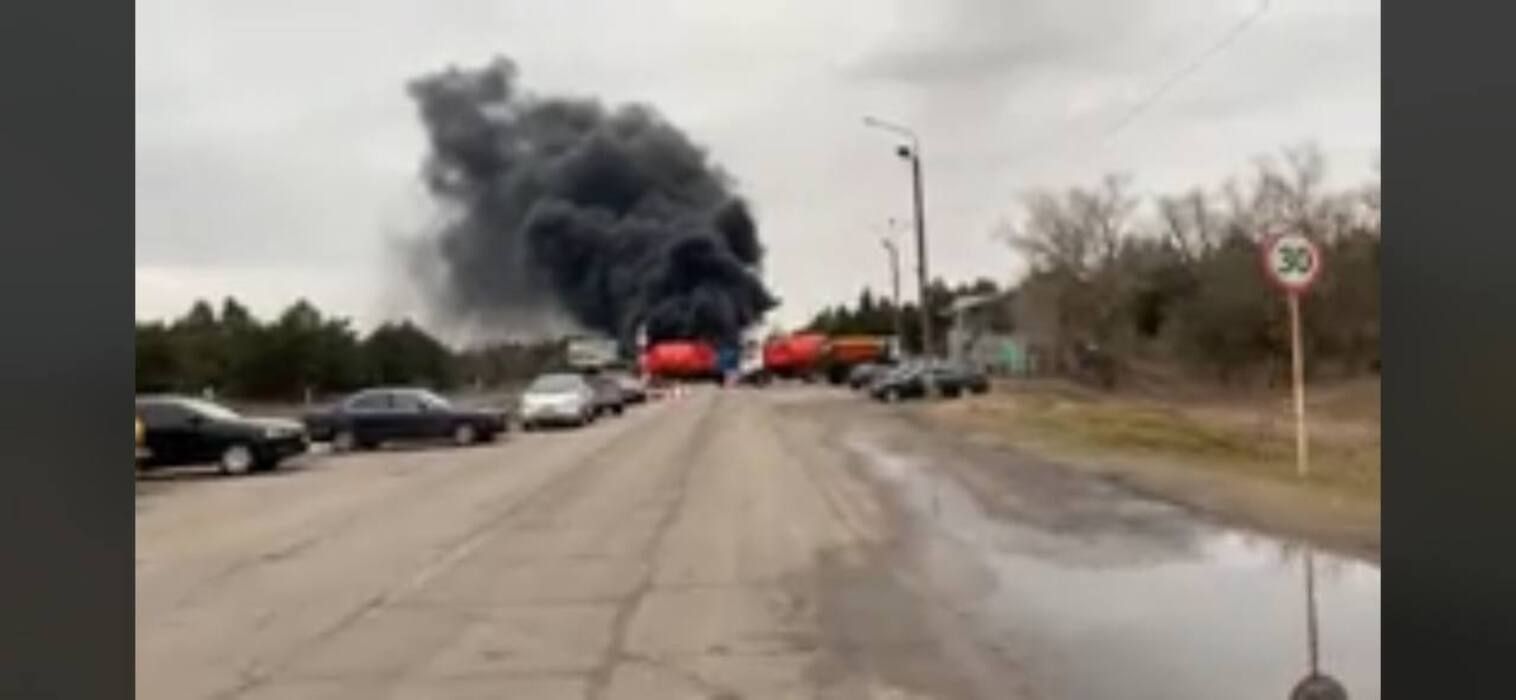 На Енергодар суне колона з важкої техніки - 24 Канал На Енергодар суне колона з важкої техніки - 24 Канал