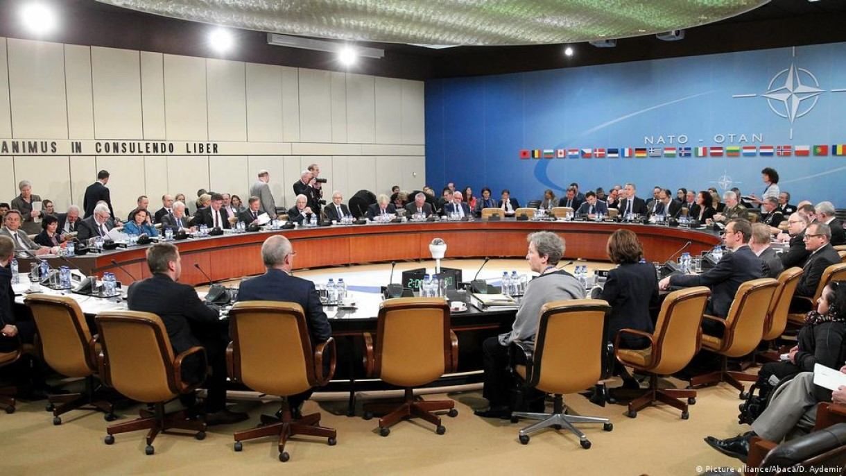 На встрече глав МИД НАТО закрытие неба будет ключевым вопросом, – Кулеба