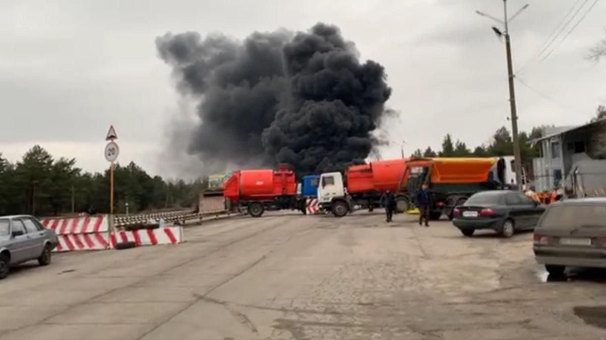 Оккупанты пытаются прорваться в Энергодар: на блокпосте идет бой