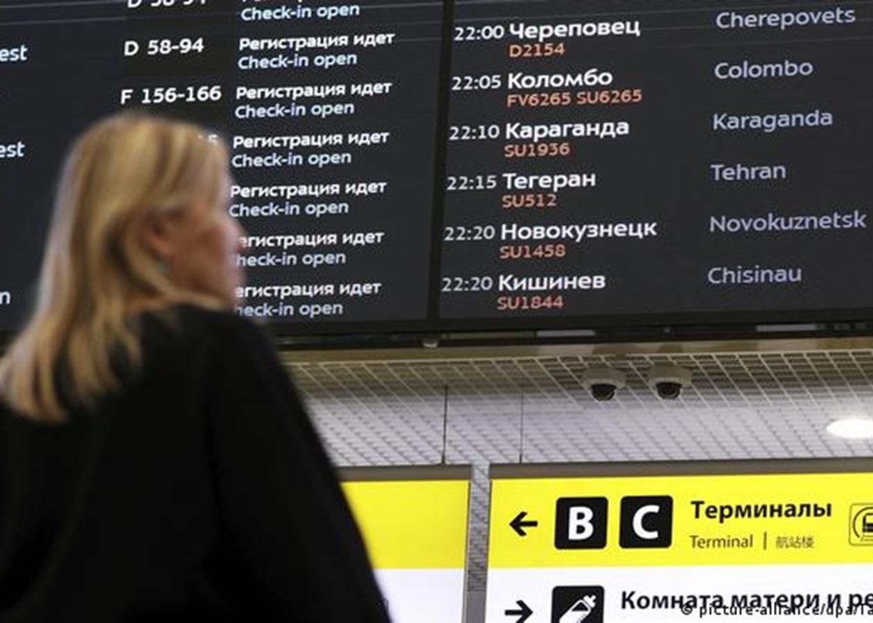 Побоюючись воєнного стану чи призову, частина росіян намагається втекти за кордон - 24 Канал Побоюючись воєнного стану чи призову, частина росіян намагається втекти за кордон - 24 Канал