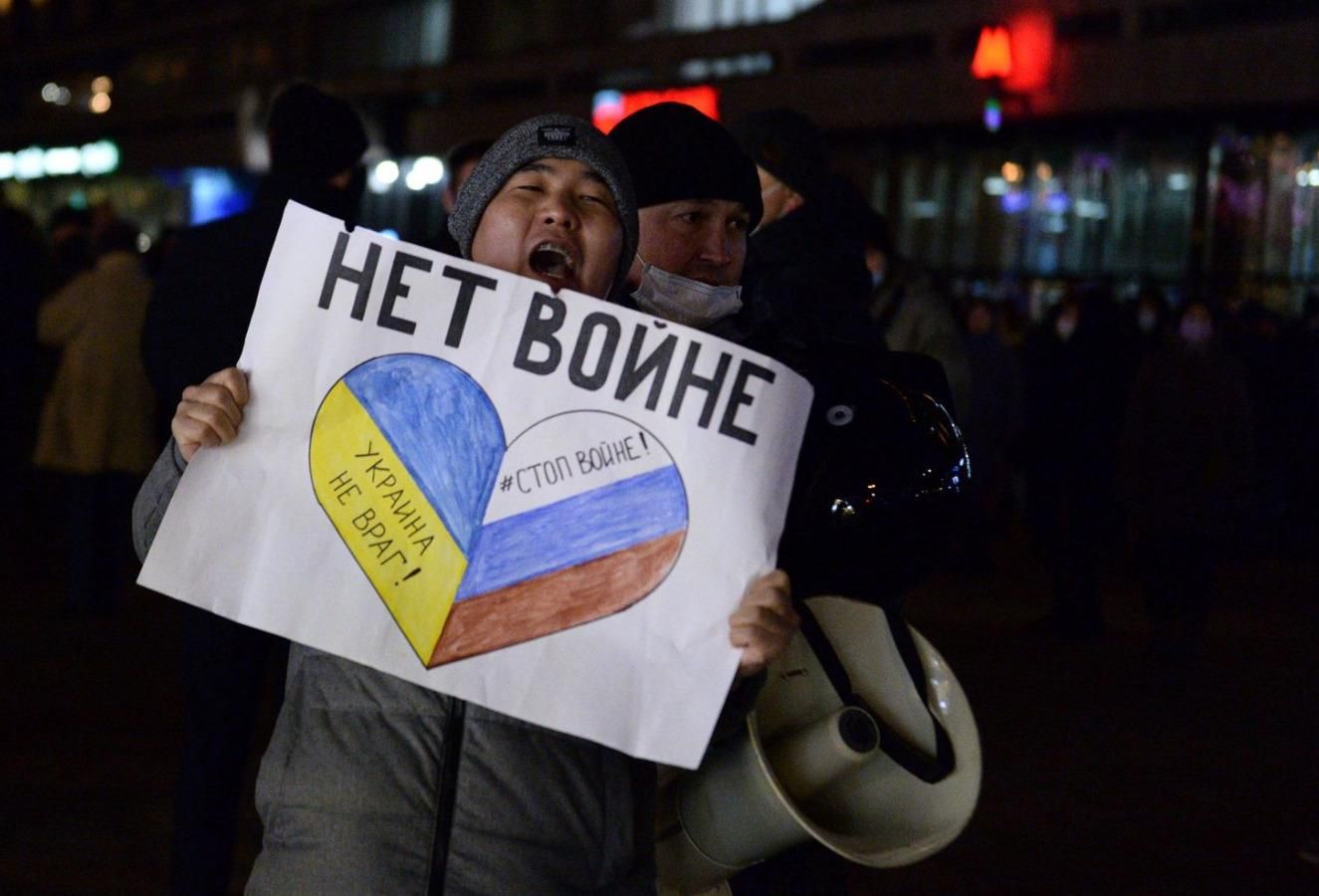 Виступали проти війни – воюйте: у Росії збираються мобілізувати тих, кого затримали на мітингах - 24 Канал