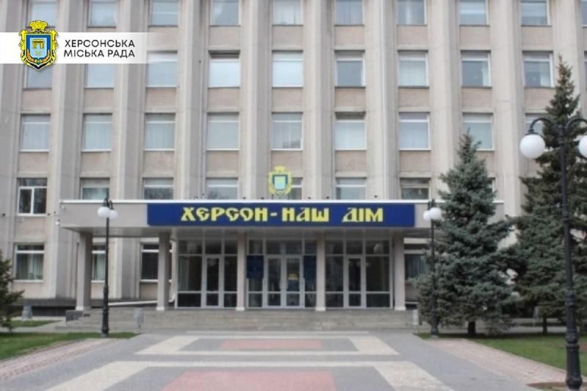 В Херсоне оккупанты крутят пропагандистские ролики с русской озвучкой В Херсоне оккупанты крутят пропагандистские ролики с русской озвучкой