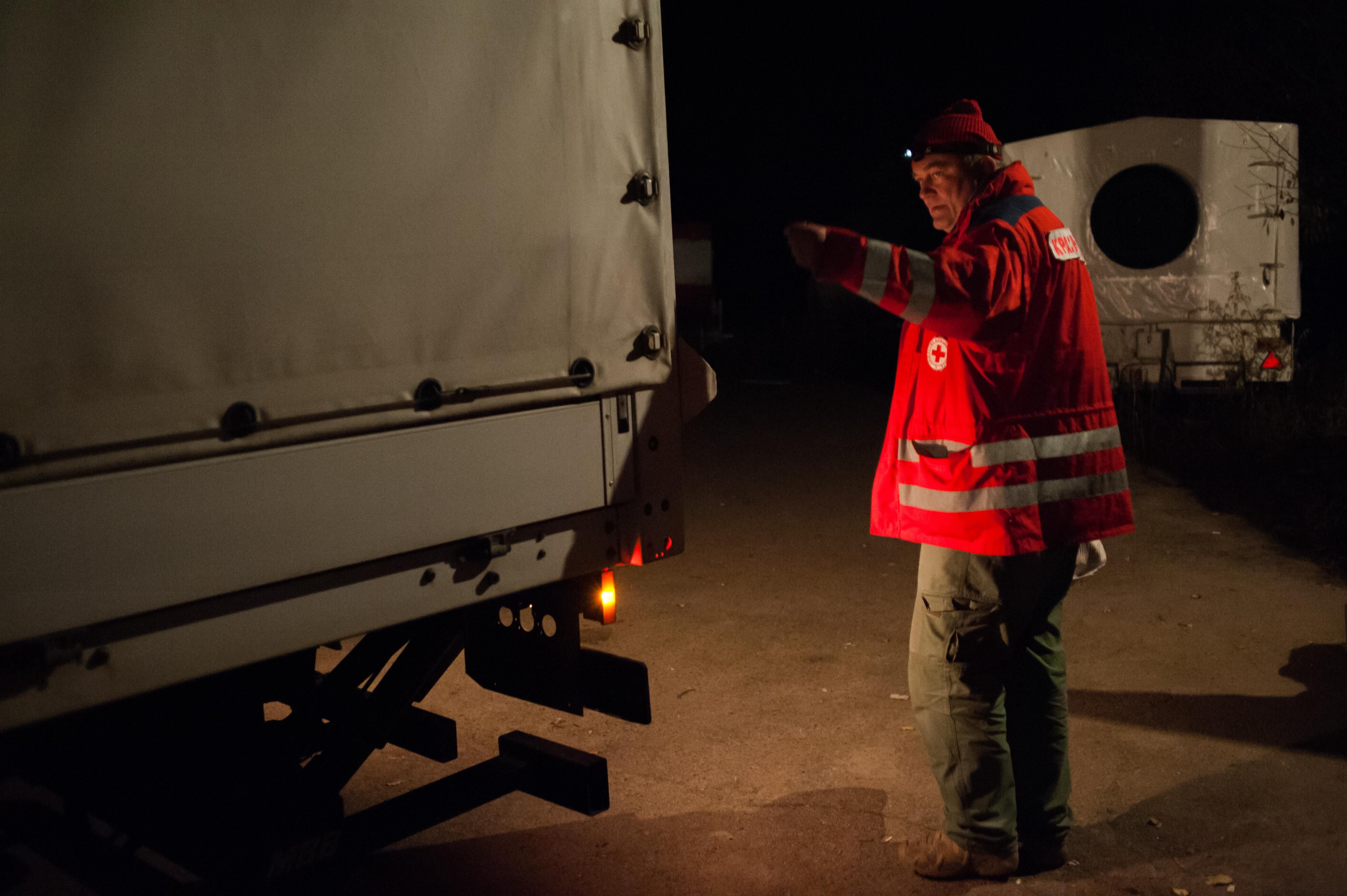 Красный Крест поспособствует безопасности людей, которых эвакуируют с мест боевых действий - 24 Канал Красный Крест поспособствует безопасности людей, которых эвакуируют с мест боевых действий - 24 Канал