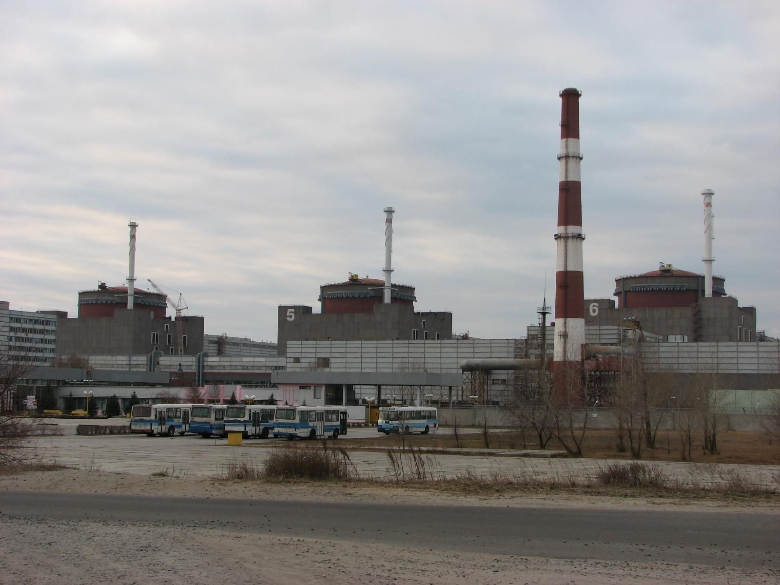 Пожар на Запорожской АЭС локализовали: жертв и пострадавших нет