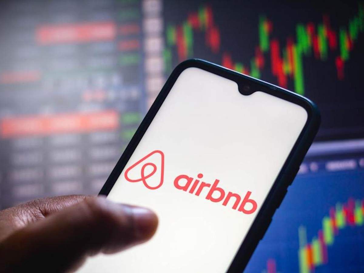 Сервис Airbnb останавливает работу в России и Беларуси