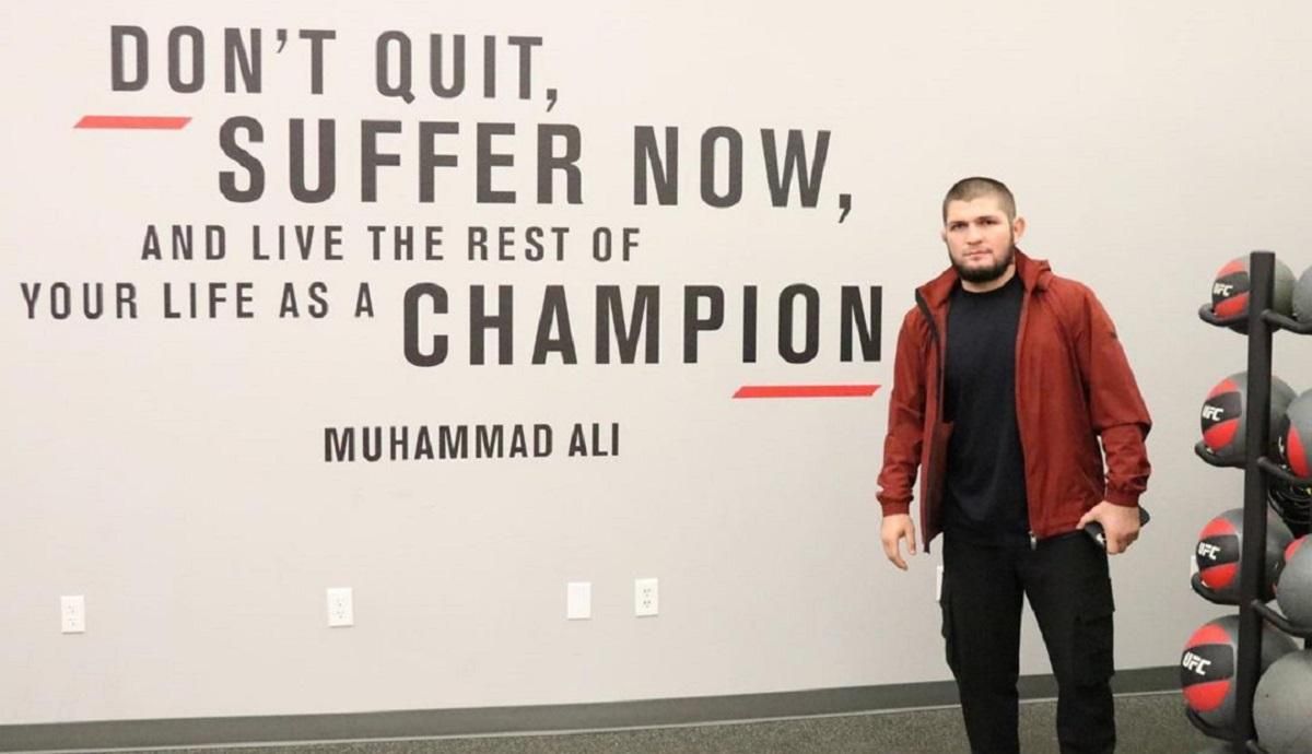 "Ты начинал в Украине, а сейчас молчишь": эксчемпион UFC Хабиб не реагирует на войну в Украине