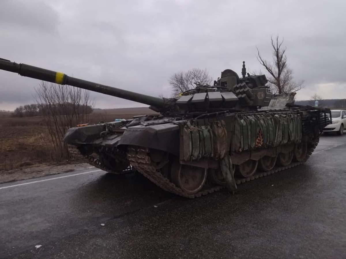 Трофеи ВСУ становятся все солиднее, боевики бросают технику Трофеи ВСУ становятся все солиднее, боевики бросают технику