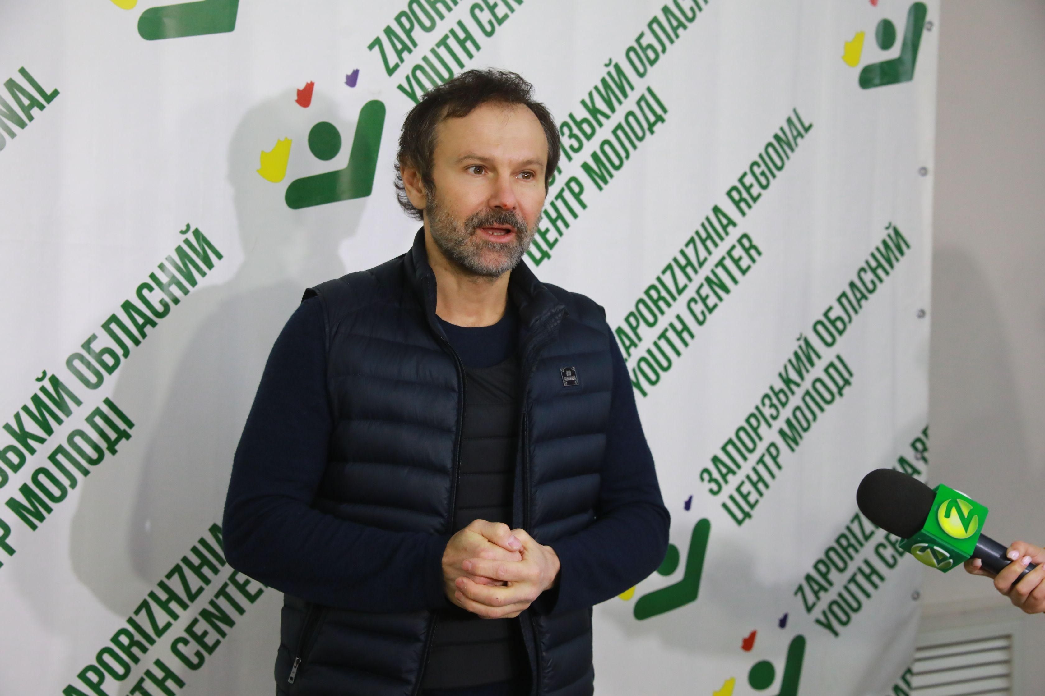 Святослав Вакарчук приехал в Запорожье, где ведутся бои за АЭС