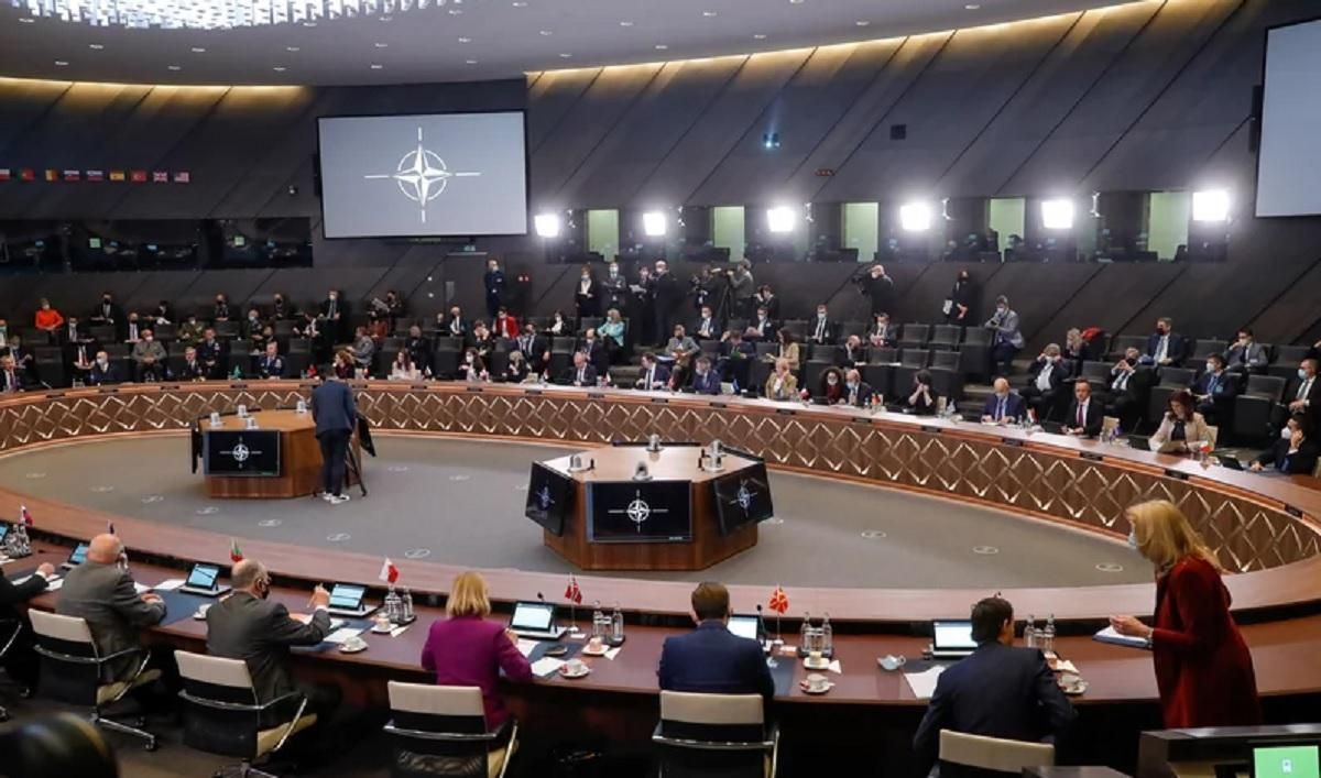 НАТО може підтримати закриття неба над Україною: починають переговори - 24 Канал НАТО може підтримати закриття неба над Україною: починають переговори - 24 Канал