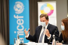 Хандер закликав американські компанії припинити всі операції в Росії