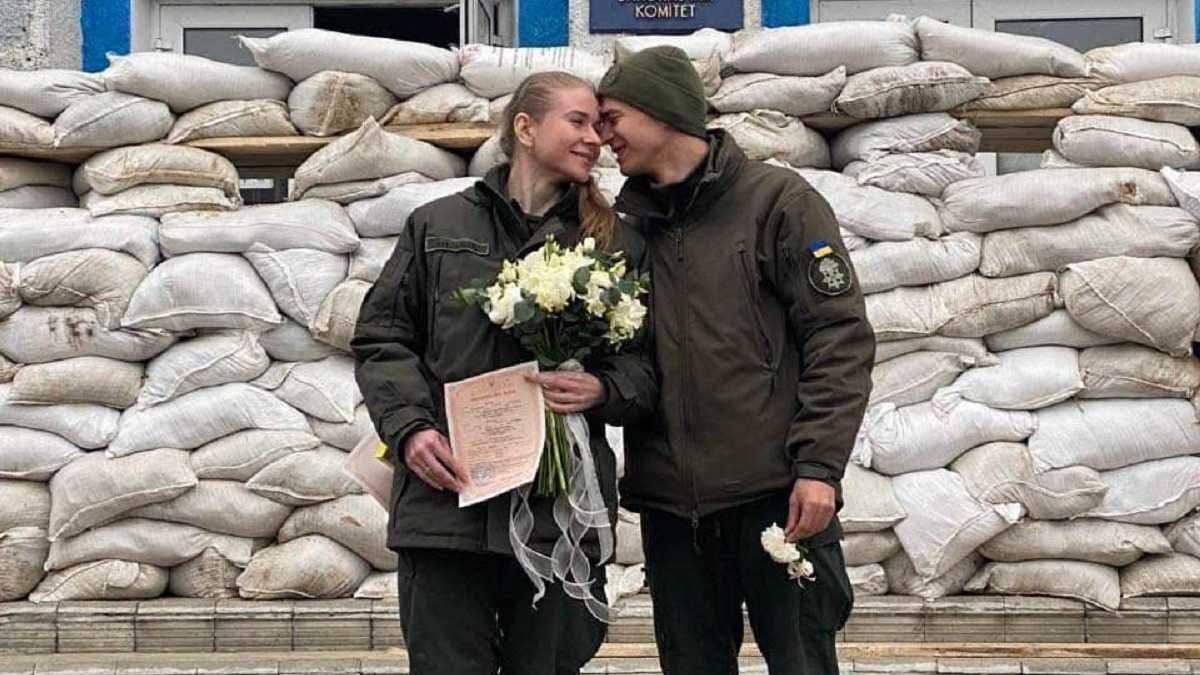 Женим в любых условиях: Минюст предупреждает, что война – не повод откладывать свадьбы
