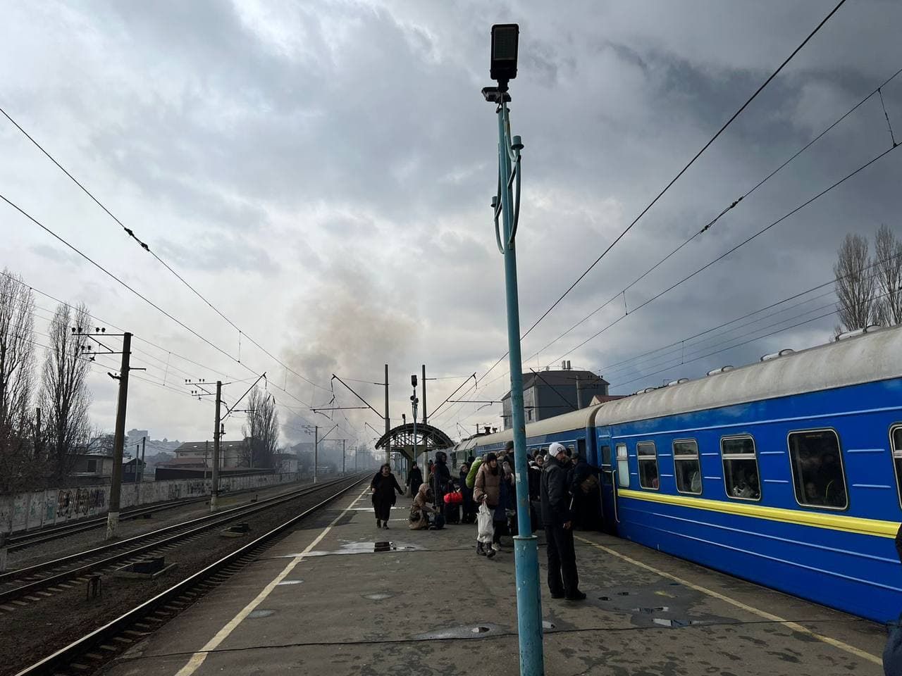 Из Ирпеня и близлежащих территорий эвакуированы железной дорогой больше 3000 женщин и детей Из Ирпеня и близлежащих территорий эвакуированы железной дорогой больше 3000 женщин и детей