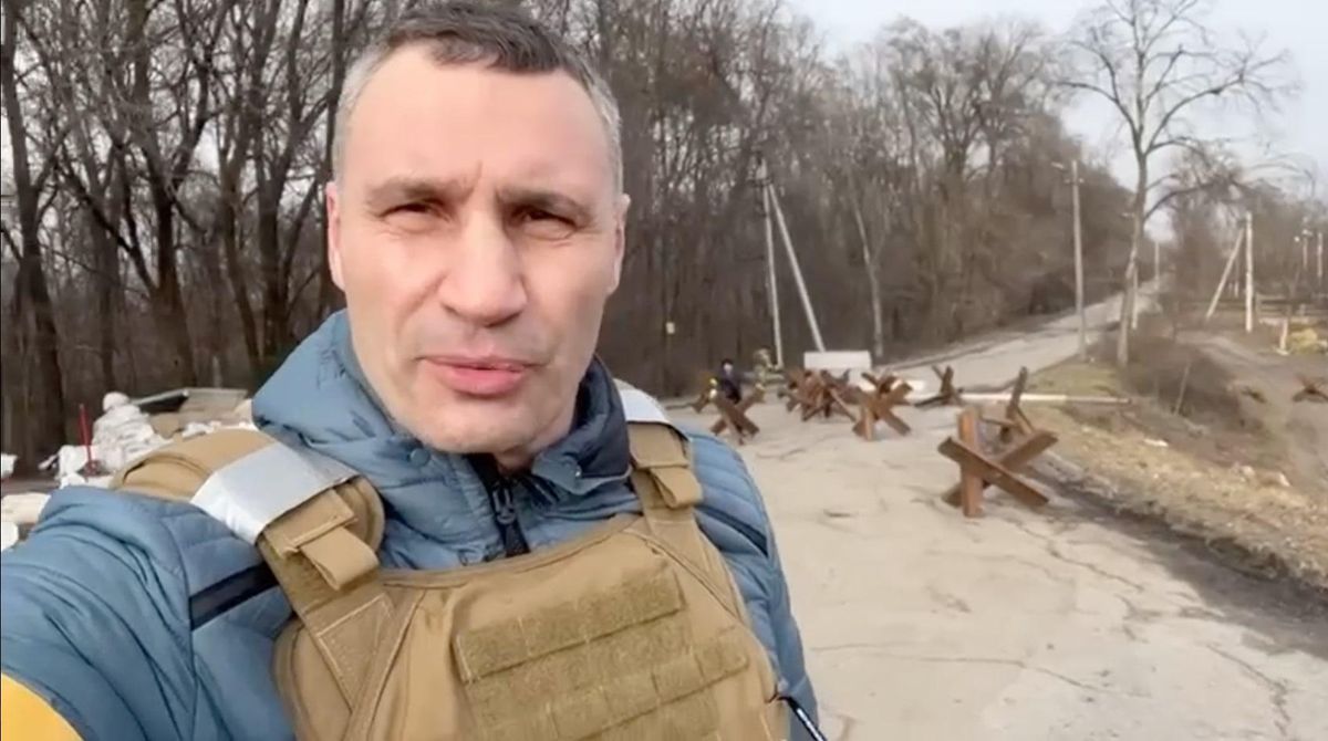 Киев готовится к обороне Киев готовится к обороне