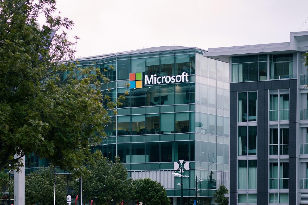 Microsoft вслед за рядом других компаний покидает российский рынок