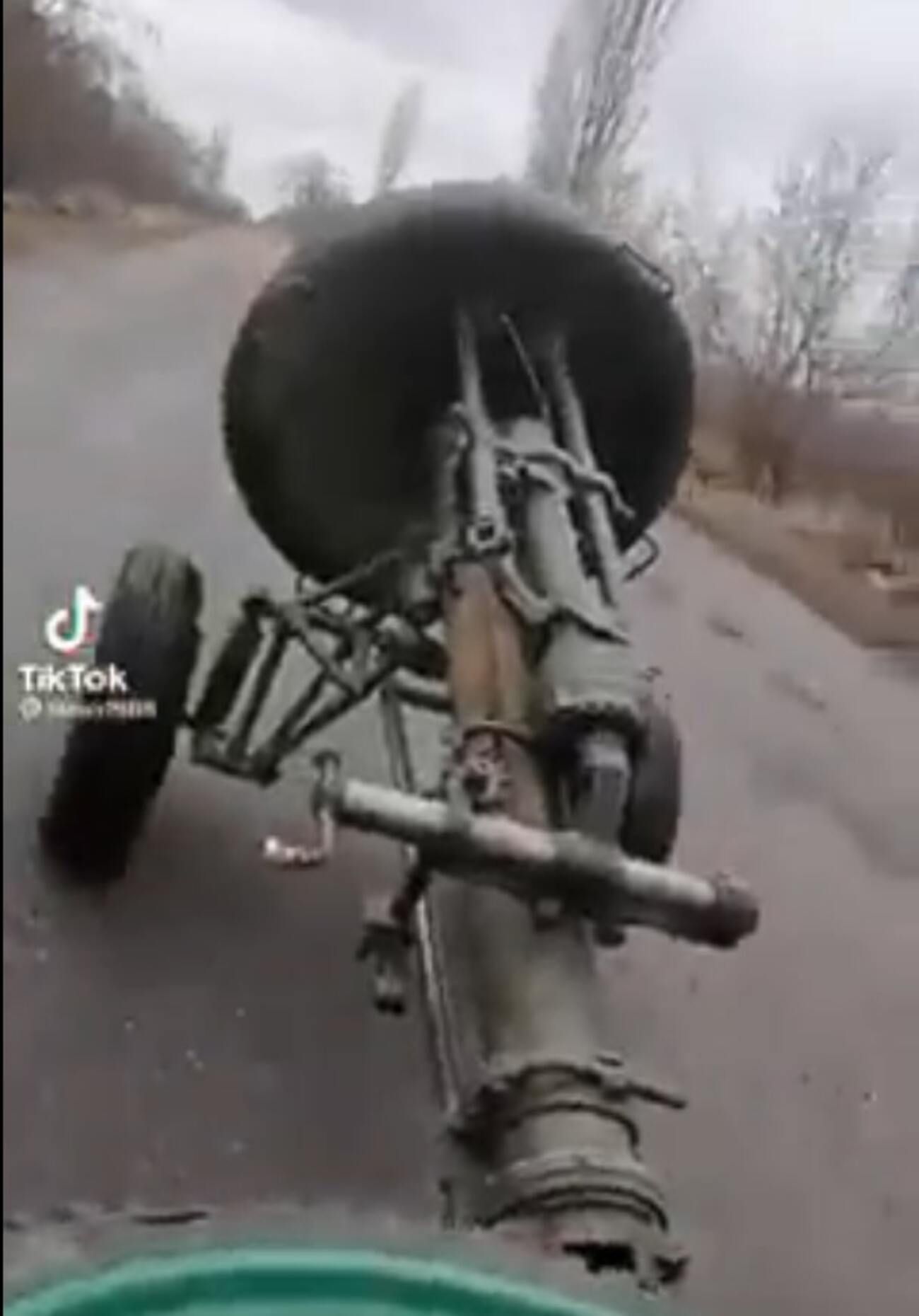 У оккупантов из-под носа украли миномет на мотоцикле. - 24 Канал У оккупантов из-под носа украли миномет на мотоцикле. - 24 Канал