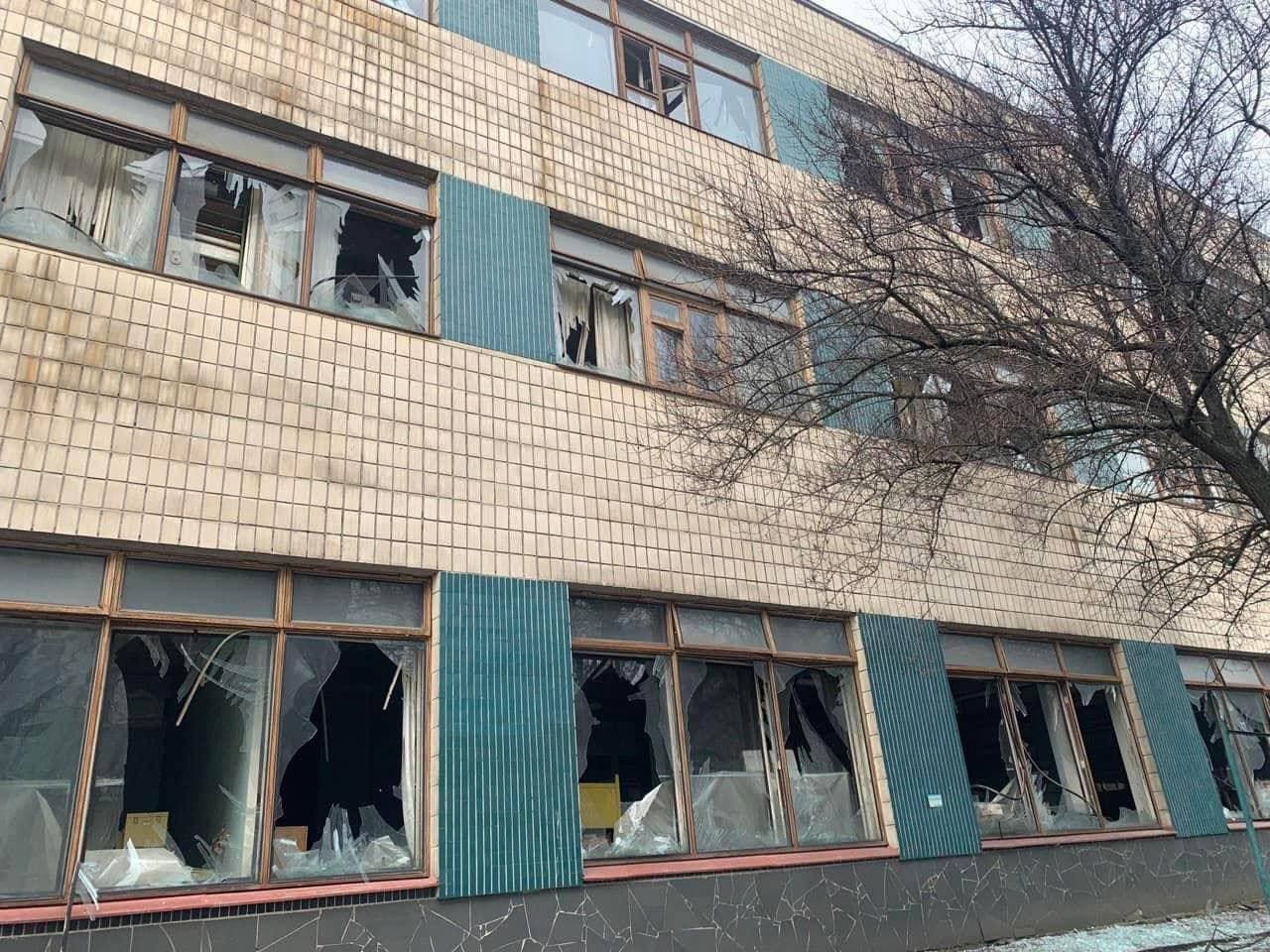 У Києві один із заводі потрапив під ракетний обстріл - Київ У Києві один із заводі потрапив під ракетний обстріл - Київ