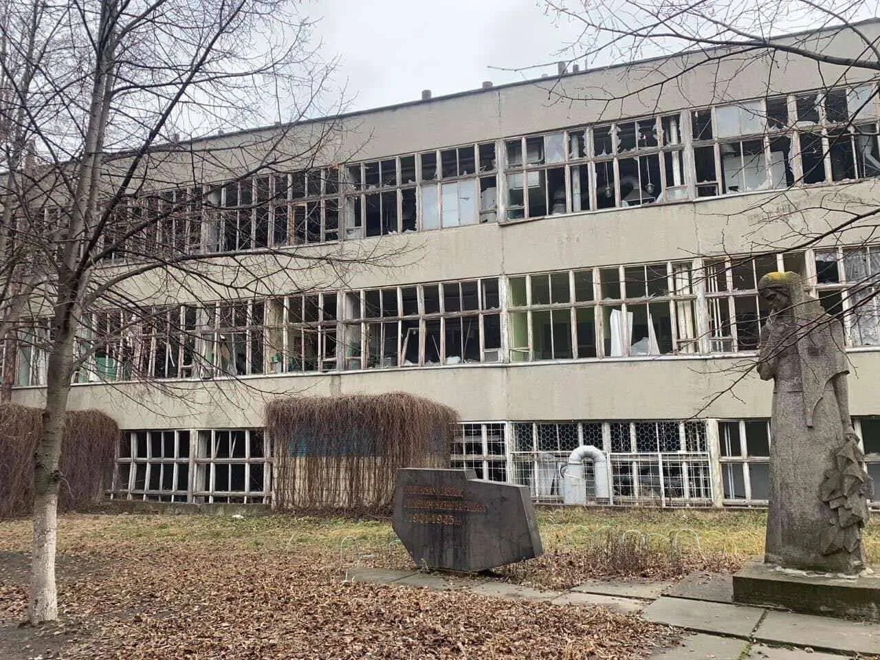 Обстрел завода в Киеве Обстрел завода в Киеве