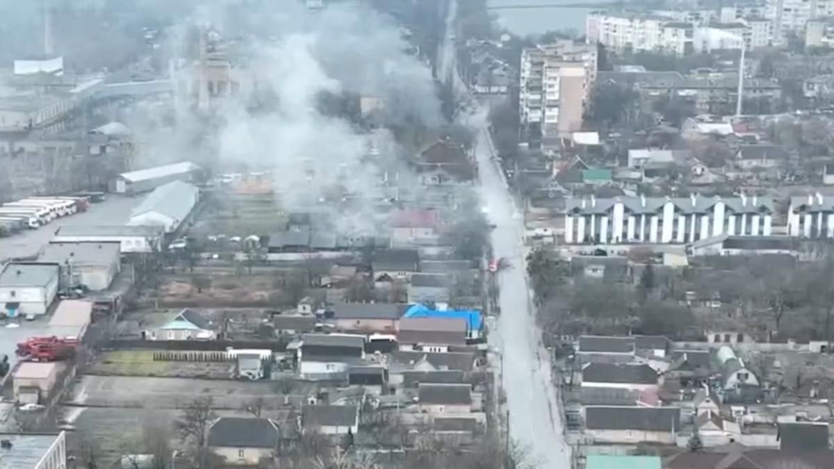 З'явилося відео боїв у Бучі під Києвом з висоти пташиного польоту - 24 Канал