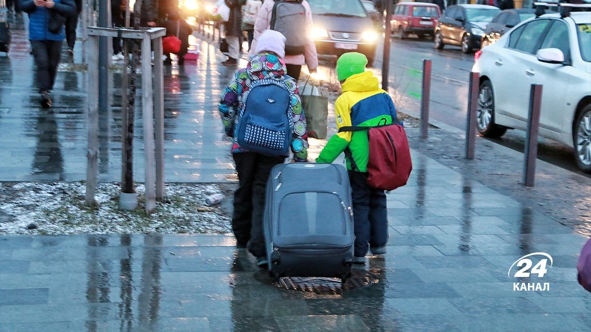 Пассажиропоток в Украине снова увеличился: сколько граждан выехали или вернулись - 24 Канал Пассажиропоток в Украине снова увеличился: сколько граждан выехали или вернулись - 24 Канал
