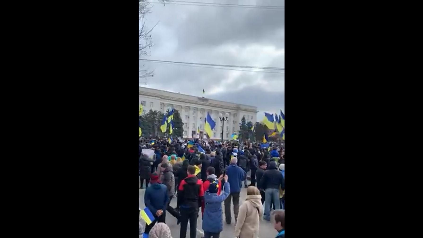 "Мужній Херсон надихає Україну та світ": Кулеба оприлюднив щемливе відео - 24 Канал