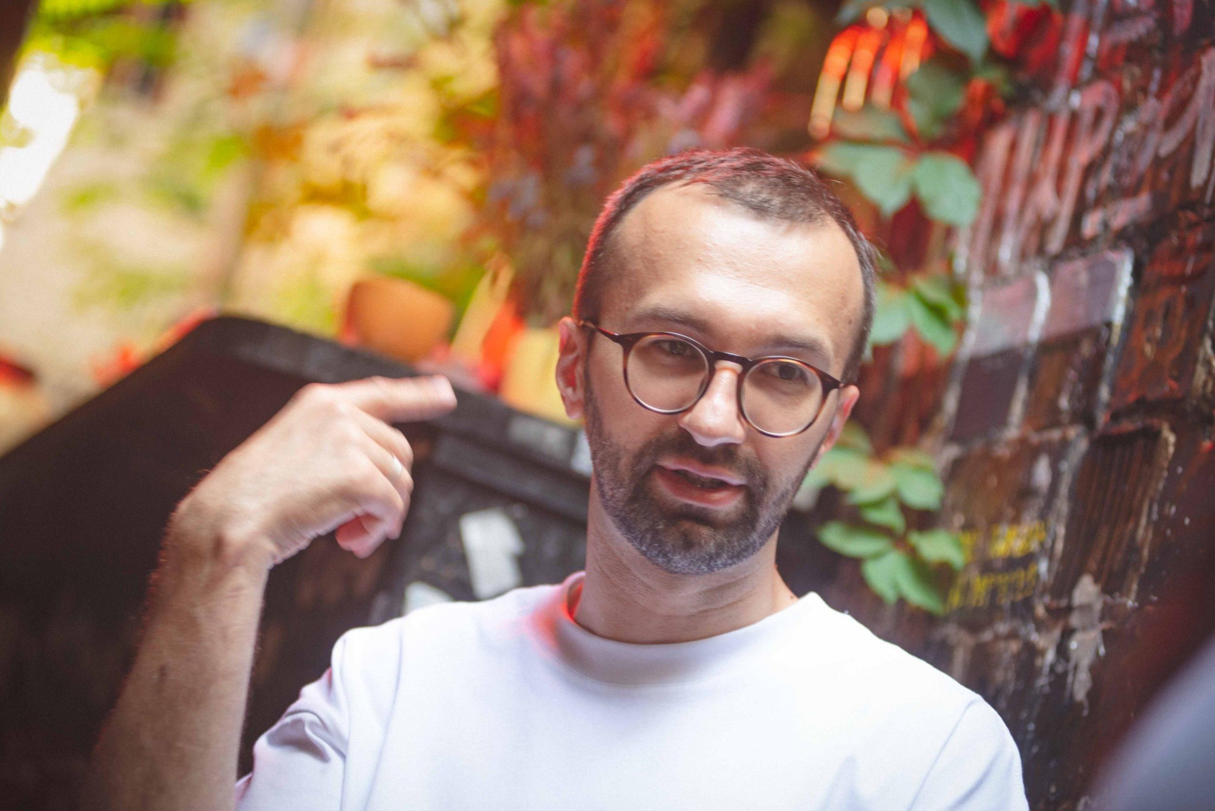 Фейки от Азарова: Лещенко "разнес" приспешника кафиров - 24 Канал Фейки от Азарова: Лещенко "разнес" приспешника кафиров - 24 Канал