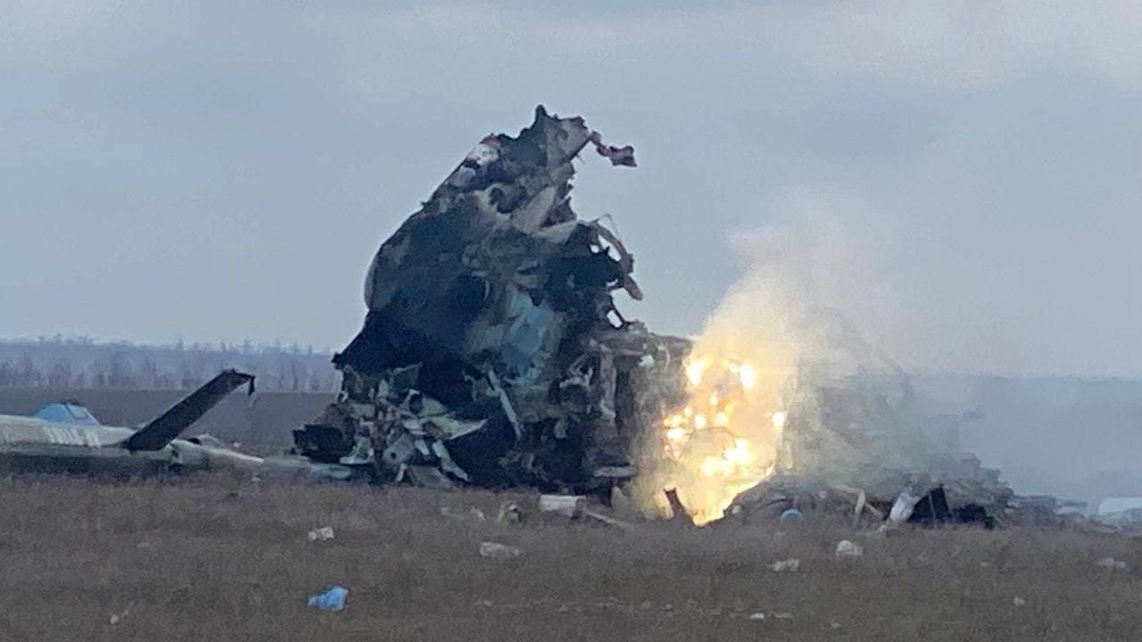 Было – стало: в сети показали, во что превратились вертолеты оккупантов под Николаевом - 24 Канал Было – стало: в сети показали, во что превратились вертолеты оккупантов под Николаевом - 24 Канал