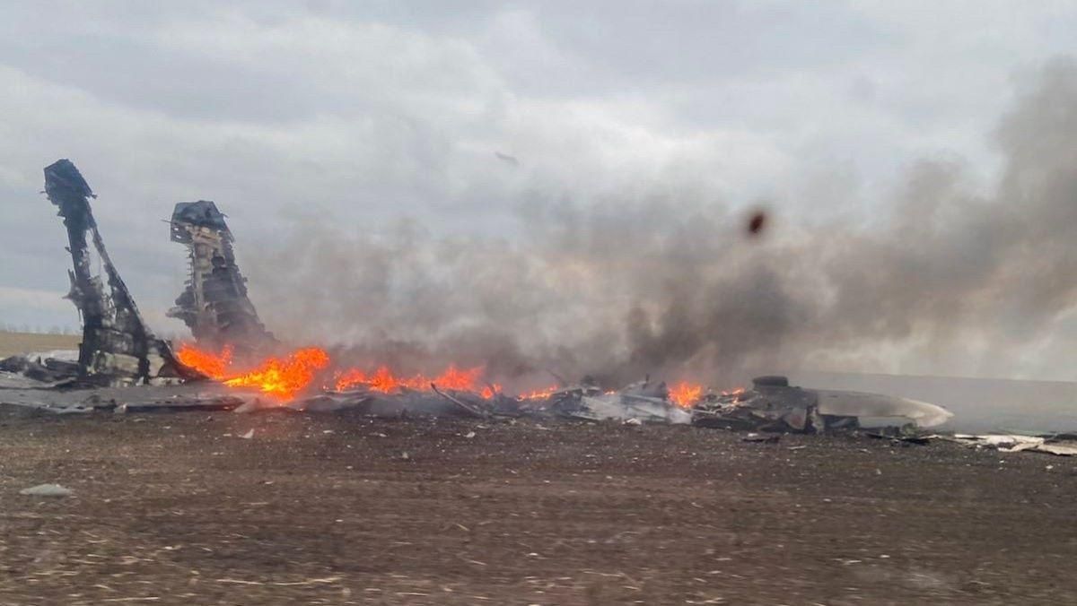 Українські військові збили над Очаковом російський Су-25, який вилетів з окупованого Криму - 24 Канал Українські військові збили над Очаковом російський Су-25, який вилетів з окупованого Криму - 24 Канал