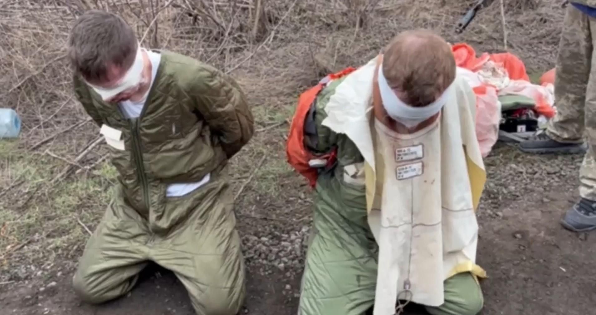 Збитий літак окупантів над Миколаївщиною: з'явилось відео допиту льотчиків - 24 Канал