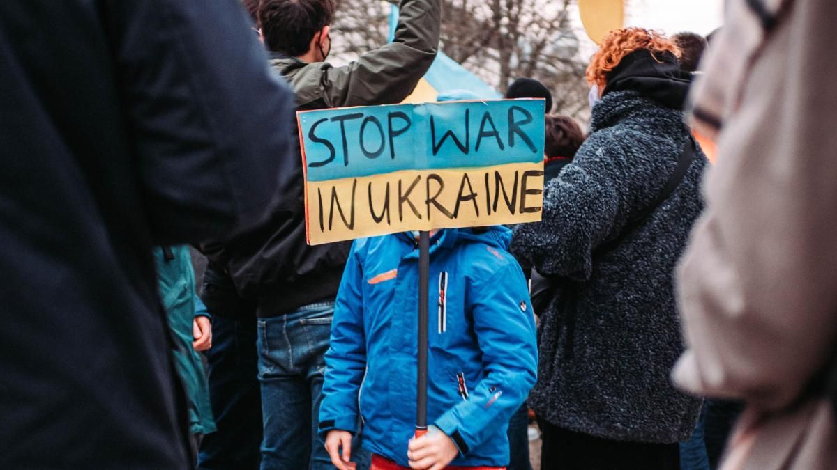 Інформаційна війна України проти РФ вже дає перші плоди: росіяни вийшли на мітинг - 24 Канал
