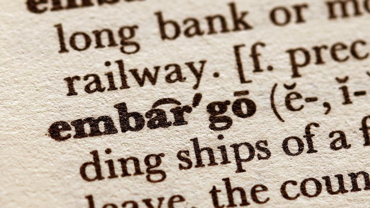 Сенатори Канзасу просять Байдена запровадити ембарго на російську нафту - 24 Канал Сенатори Канзасу просять Байдена запровадити ембарго на російську нафту - 24 Канал