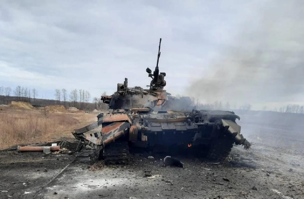 На Луганщині весь передній край всіяний трупами та підбитою технікою загарбників - 24 Канал На Луганщині весь передній край всіяний трупами та підбитою технікою загарбників - 24 Канал