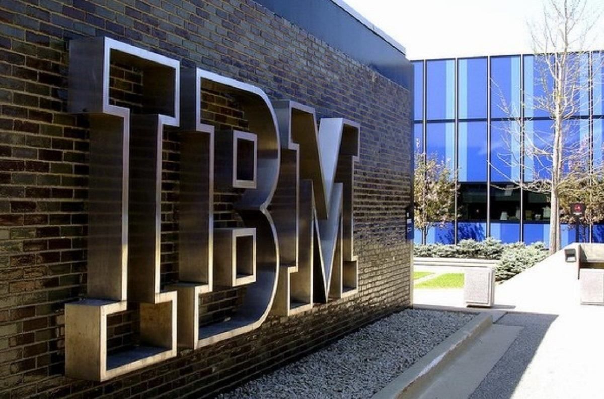 Техногігант IBM повністю покидає російський ринок - Техно Техногігант IBM повністю покидає російський ринок - Техно