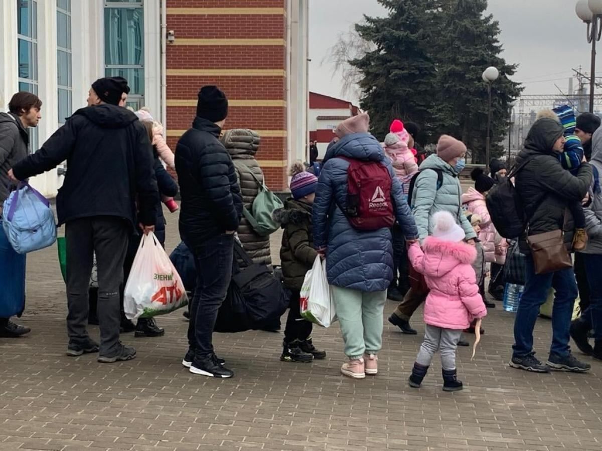 В Мариуполе с 12:00 начинается эвакуация мирного населения - 24 Канал В Мариуполе с 12:00 начинается эвакуация мирного населения - 24 Канал